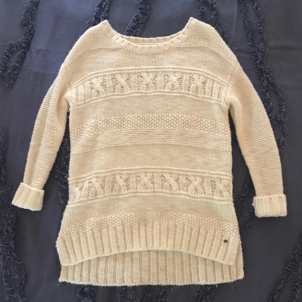 Small American Eagle sweater